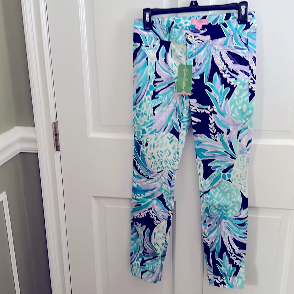 NWT Lilly Pulitzer Skinny Ankle Pant. 90% Cotton,7% Elasterell and 3% Elasthanne